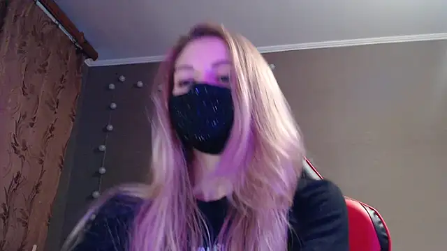 Snapshot of Iris_lave chatting on 14, 10, 2025 Iris lave online show from 14, 10, 2025