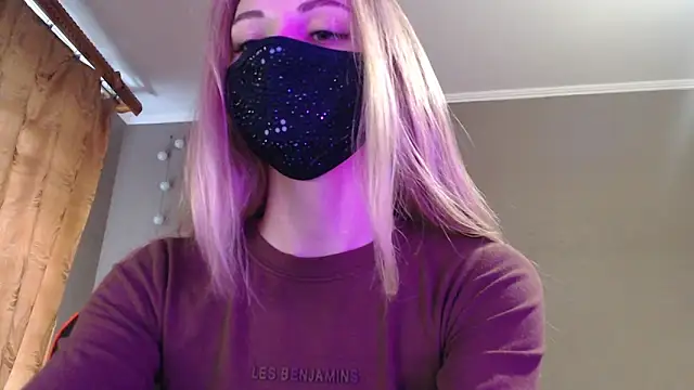 Snapshot of Iris_lave chatting on 16, 10, 2025 Iris lave online show from 16, 10, 2025