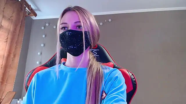 Snapshot of Iris_lave chatting on 19, 10, 2025 Iris lave online show from 19, 10, 2025