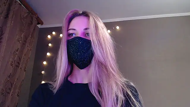 Snapshot of Iris_lave chatting on 26, 10, 2025 Iris lave online show from 26, 10, 2025