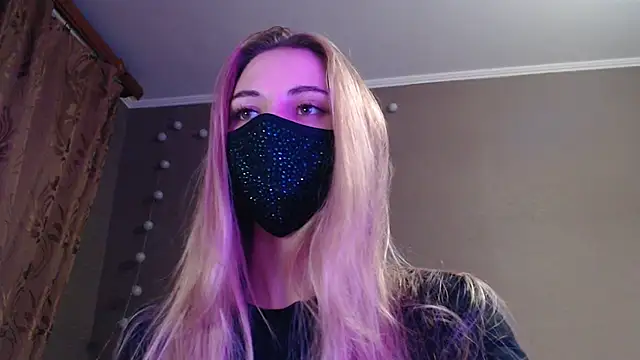 Snapshot of Iris_lave chatting on 27, 10, 2025 Iris lave online show from 27, 10, 2025