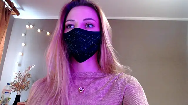 Snapshot of Iris_lave chatting on 22, 4, 2026 Iris lave online show from 22, 4, 2026