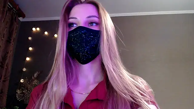 Snapshot of Iris_lave chatting on 29, 4, 2026 Iris lave online show from 29, 4, 2026
