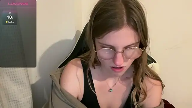 Snapshot of BustyKellyXXX chatting on 22, 12, 2025 BustyKellyXXX online show from 22, 12, 2025