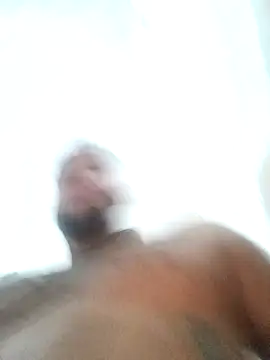 Snapshot of Frank0021 chatting on 21, 11, 2025 Frank0021 online show from 21, 11, 2025