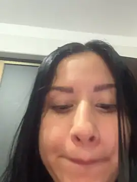 Snapshot of lucy_grey25 chatting on 18, 12, 2025 lucy grey25 online show from 18, 12, 2025
