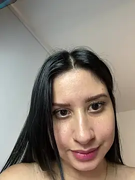 Snapshot of lucy_grey25 chatting on 17, 3, 2026 lucy grey25 online show from 17, 3, 2026