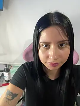Snapshot of lucy_grey25 chatting on 15, 4, 2026 lucy grey25 online show from 15, 4, 2026