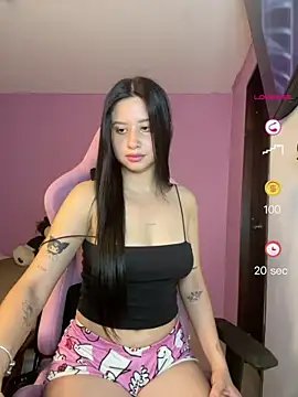 Snapshot of lucy_grey25 chatting on 21, 6, 2026 lucy grey25 online show from 21, 6, 2026
