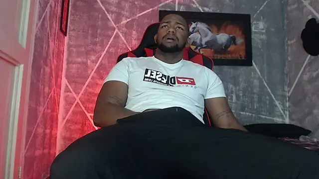 Snapshot of big_blackmen19 chatting on 24, 10, 2025 big blackmen19 online show from 24, 10, 2025