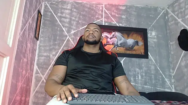 Snapshot of big_blackmen19 chatting on 2, 12, 2025 big blackmen19 online show from 2, 12, 2025