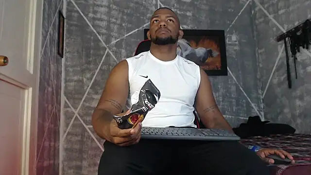 Snapshot of big_blackmen19 chatting on 16, 12, 2025 big blackmen19 online show from 16, 12, 2025