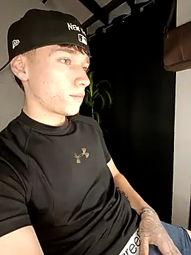 Snapshot of Logan_sixxer chatting on 20, 9, 2025 Logan sixxer online show from 20, 9, 2025