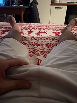 Snapshot of umeghj chatting on 7, 10, 2025 umeghj online show from 7, 10, 2025