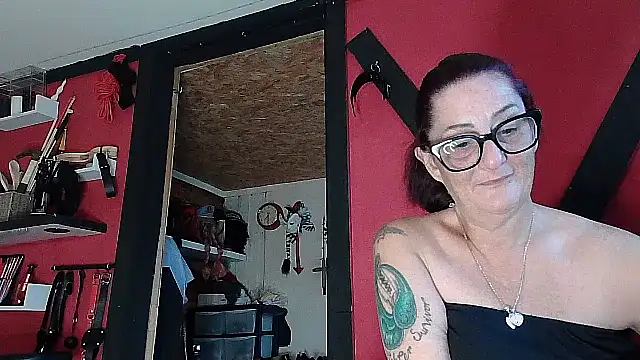 Snapshot of Mistress-Ivy51 chatting on 5, 11, 2025 Mistress-Ivy51 online show from 5, 11, 2025
