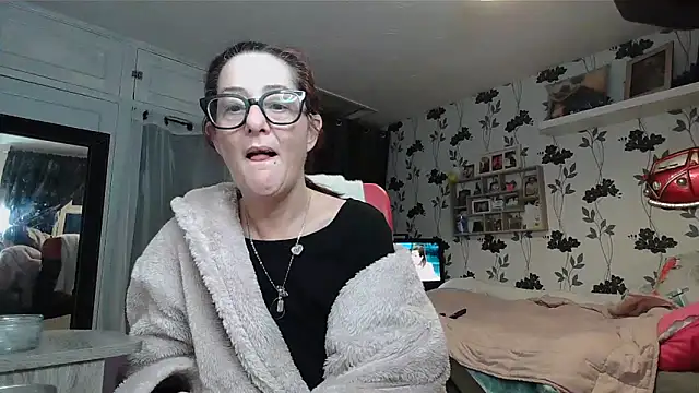 Snapshot of Mistress-Ivy51 chatting on 7, 2, 2026 Mistress-Ivy51 online show from 7, 2, 2026