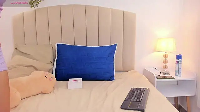 Rachel Donnelly online show from 7, 11, 2025