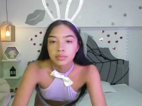 Snapshot of pocahontamoon chatting on 31, 10, 2025 pocahontamoon online show from 31, 10, 2025