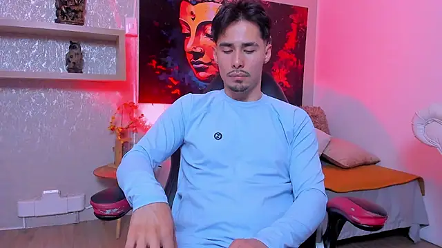 loghan fox online show from 7, 10, 2025