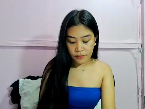 Snapshot of YourWildestDoll chatting on 5, 4, 2026 YourWildestDoll online show from 5, 4, 2026