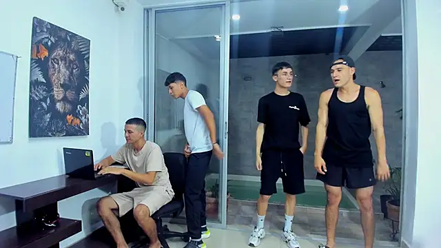 Snapshot of Crazymen_hot chatting on 15, 9, 2025 Crazymen hot online show from 15, 9, 2025