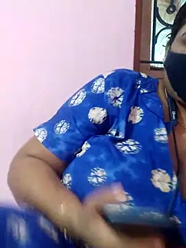 Snapshot of lathikaqueentamil chatting on 9, 9, 2025 lathikaqueentamil online show from 9, 9, 2025