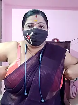 Snapshot of lathikaqueentamil chatting on 29, 9, 2025 lathikaqueentamil online show from 29, 9, 2025