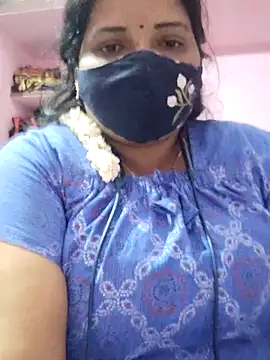 Snapshot of lathikaqueentamil chatting on 1, 10, 2025 lathikaqueentamil online show from 1, 10, 2025