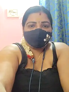 Snapshot of lathikaqueentamil chatting on 6, 10, 2025 lathikaqueentamil online show from 6, 10, 2025