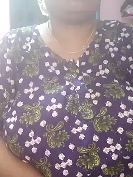 Snapshot of lathikaqueentamil chatting on 29, 10, 2025 lathikaqueentamil online show from 29, 10, 2025