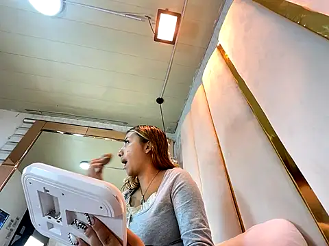 CamilleMilano online show from 29, 11, 2025