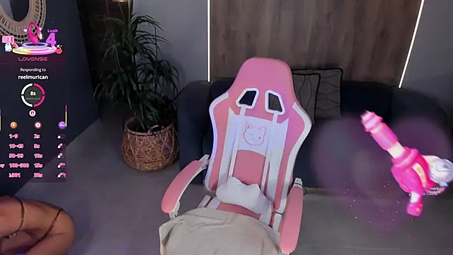 Snapshot of MaddyOwens chatting on 3, 3, 2026 MaddyOwens online show from 3, 3, 2026