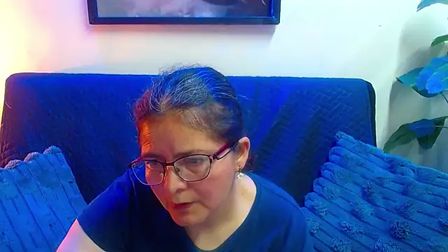 Snapshot of Linda_banks_ chatting on 7, 5, 2026 Linda banks online show from 7, 5, 2026