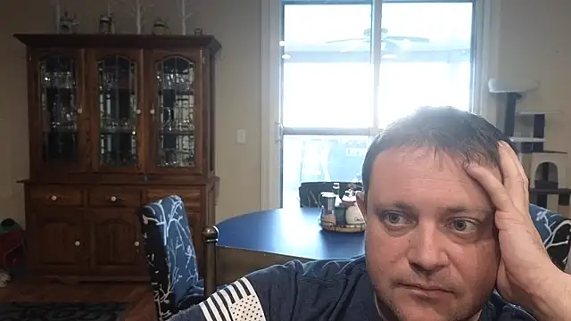 Snapshot of slickquickie2 chatting on 20, 4, 2026 slickquickie2 online show from 20, 4, 2026