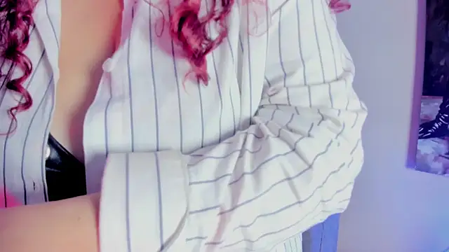 Snapshot of sophimyllers chatting on 27, 4, 2026 sophimyllers online show from 27, 4, 2026