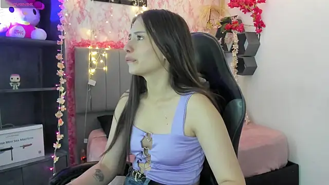 Snapshot of Scarlett21__ chatting on 16, 4, 2026 Scarlett21 online show from 16, 4, 2026