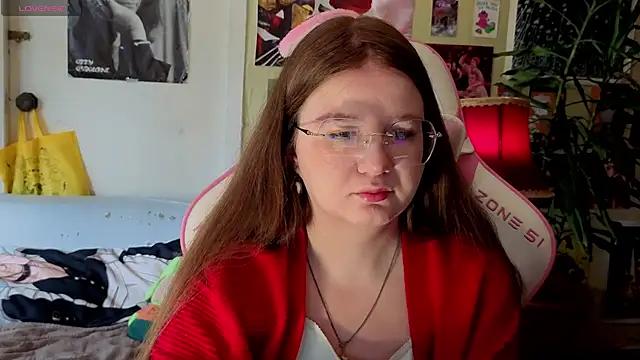 Sienna-Cow online show from 25, 9, 2025