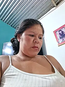 hotmom33 online show from 6, 11, 2025