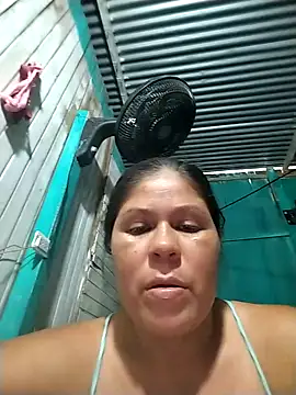 hotmom33 online show from 4, 12, 2025