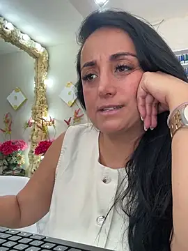 Snapshot of hotadhara01 chatting on 4, 3, 2026 hotadhara01 online show from 4, 3, 2026