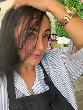 Snapshot of hotadhara01 chatting on 27, 3, 2026 hotadhara01 online show from 27, 3, 2026