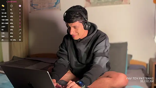 Snapshot of jim_dj chatting on 19, 7, 2026 jim dj online show from 19, 7, 2026