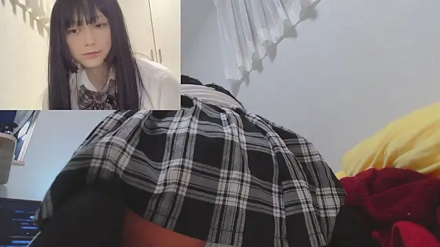 Snapshot of Mia032 chatting on 12, 9, 2025 Mia032 online show from 12, 9, 2025