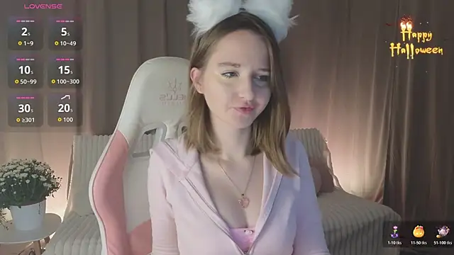 Snapshot of AlexsisFaee chatting on 27, 10, 2025 AlexsisFaee online show from 27, 10, 2025