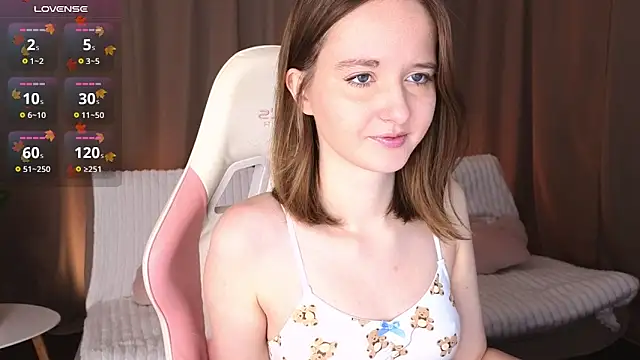 Snapshot of AlexsisFaee chatting on 24, 11, 2025 AlexsisFaee online show from 24, 11, 2025