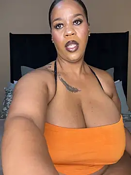 THICKBUNNYCHICKxxx online show from 26, 6, 2026