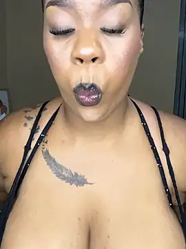 THICKBUNNYCHICKxxx online show from 2, 7, 2026