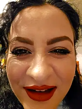 Snapshot of ShineBright88 chatting on 29, 4, 2026 ShineBright88 online show from 29, 4, 2026