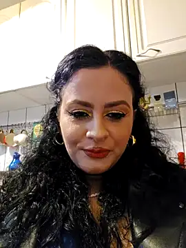 Snapshot of ShineBright88 chatting on 8, 5, 2026 ShineBright88 online show from 8, 5, 2026