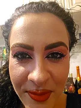 Snapshot of ShineBright88 chatting on 18, 5, 2026 ShineBright88 online show from 18, 5, 2026